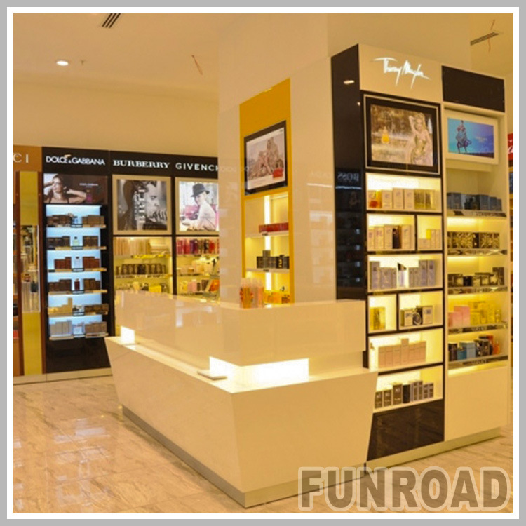 化妆品展柜厂细说为什么要使用展柜?