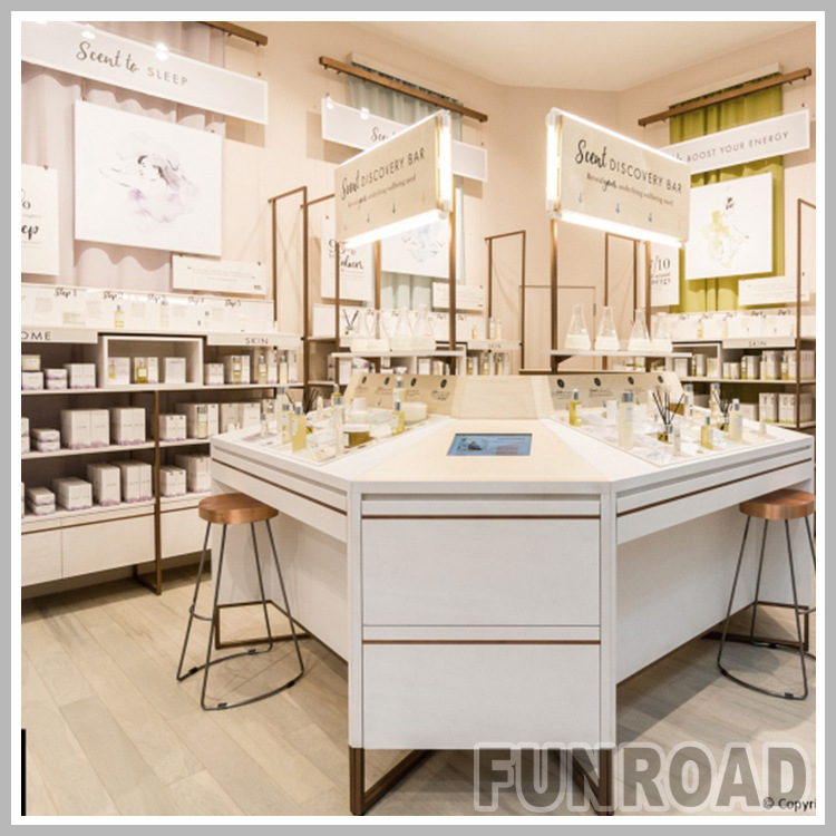 化妆品店选择什么样的展示柜好?