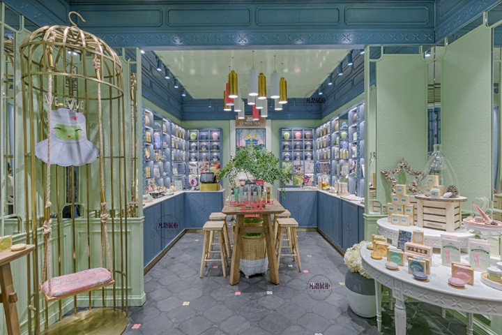 时尚新颖的化妆品展示柜设计风格!