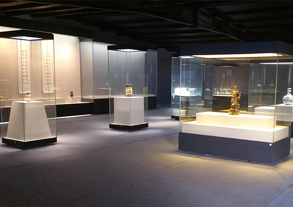文物展柜布局