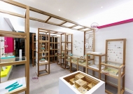 烤漆展柜为什么比普通展柜好