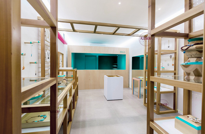 烤漆展柜定制