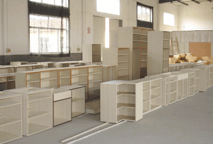 凡路展柜制作工厂实景