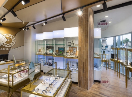 不锈钢电镀手表店展柜效果图