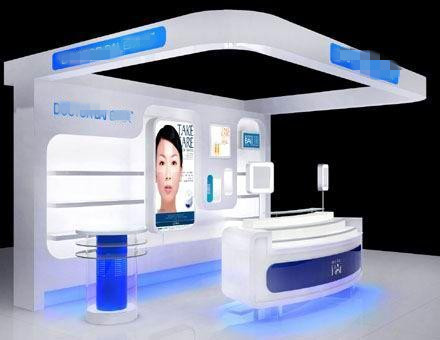 为什么化妆品展示柜台价格偏差那么大