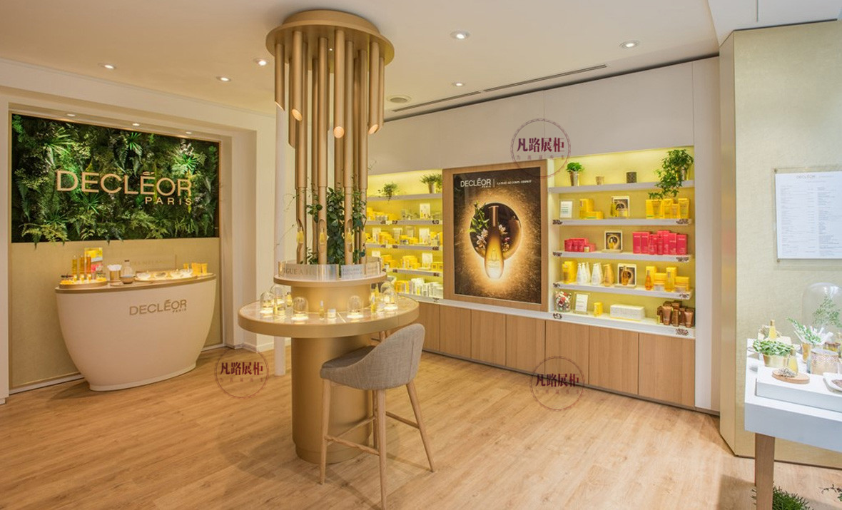 美容店展柜上的产品该怎么摆放?
