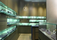 展柜定制，您的梦想店铺由凡路化妆品展示柜厂开始！