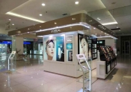 化妆品展示柜展馆陈列室的设计