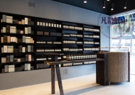 一个吸引顾客的店铺，为什么是因为一个展柜柜台？
