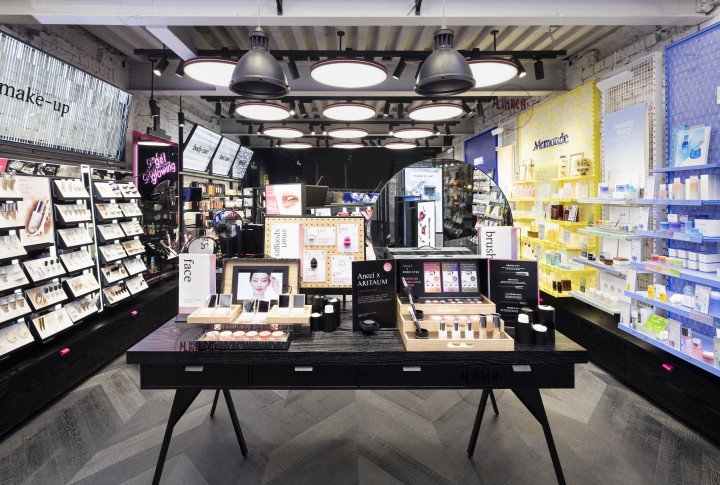 化妆品展柜定制