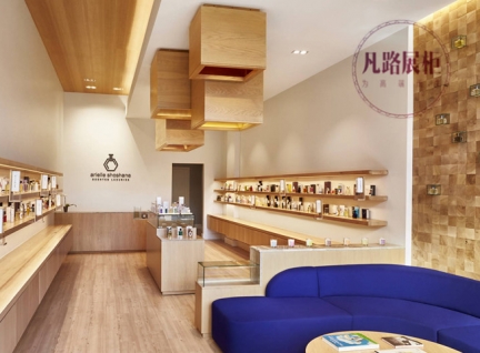 木质化妆品展柜柜台，凡路深圳展柜定制效果