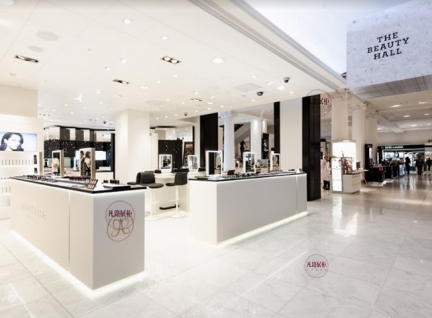 商场大型美容美妆化妆品店