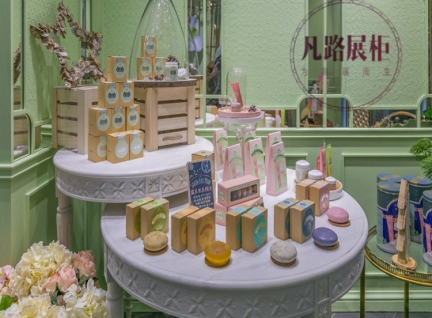中高端香水展示柜定做
