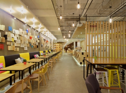 木质烤漆图书馆展柜效果图