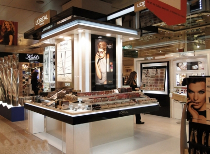 【化妆品展柜定制】黑白亮光烤漆美妆店展柜设计方案
