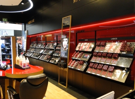 订做化妆品展示架一般需要多少钱？