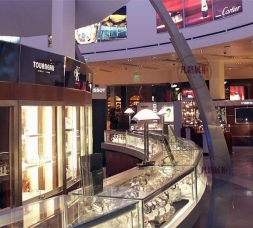 购物中心珠宝店展柜制作效果图